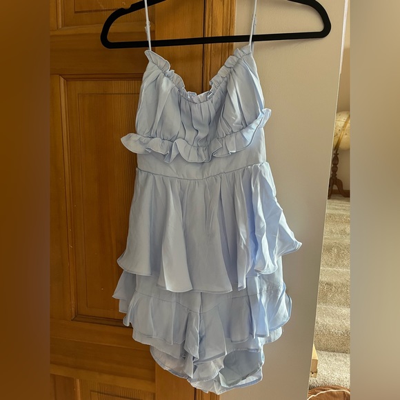 Selfie Leslie “Tennessee Gathered Bust Open Back Romper Steel Blue” - Size M - Picture 3 of 5